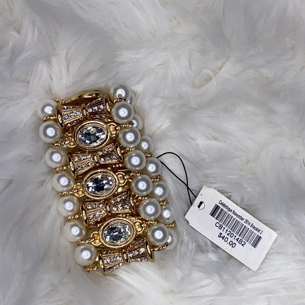 GOLD & PEARL TRACILYNN STRETCHABLE BRACELET